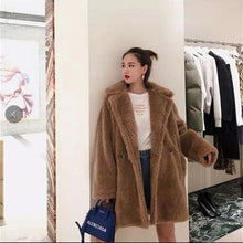 Load image into Gallery viewer, Faux Fur Coat Women 2019 Casual Furry Plus Size Thick Warm Jacket Long Faux Fur Teddy Coat Winter Coat Women casaco feminino